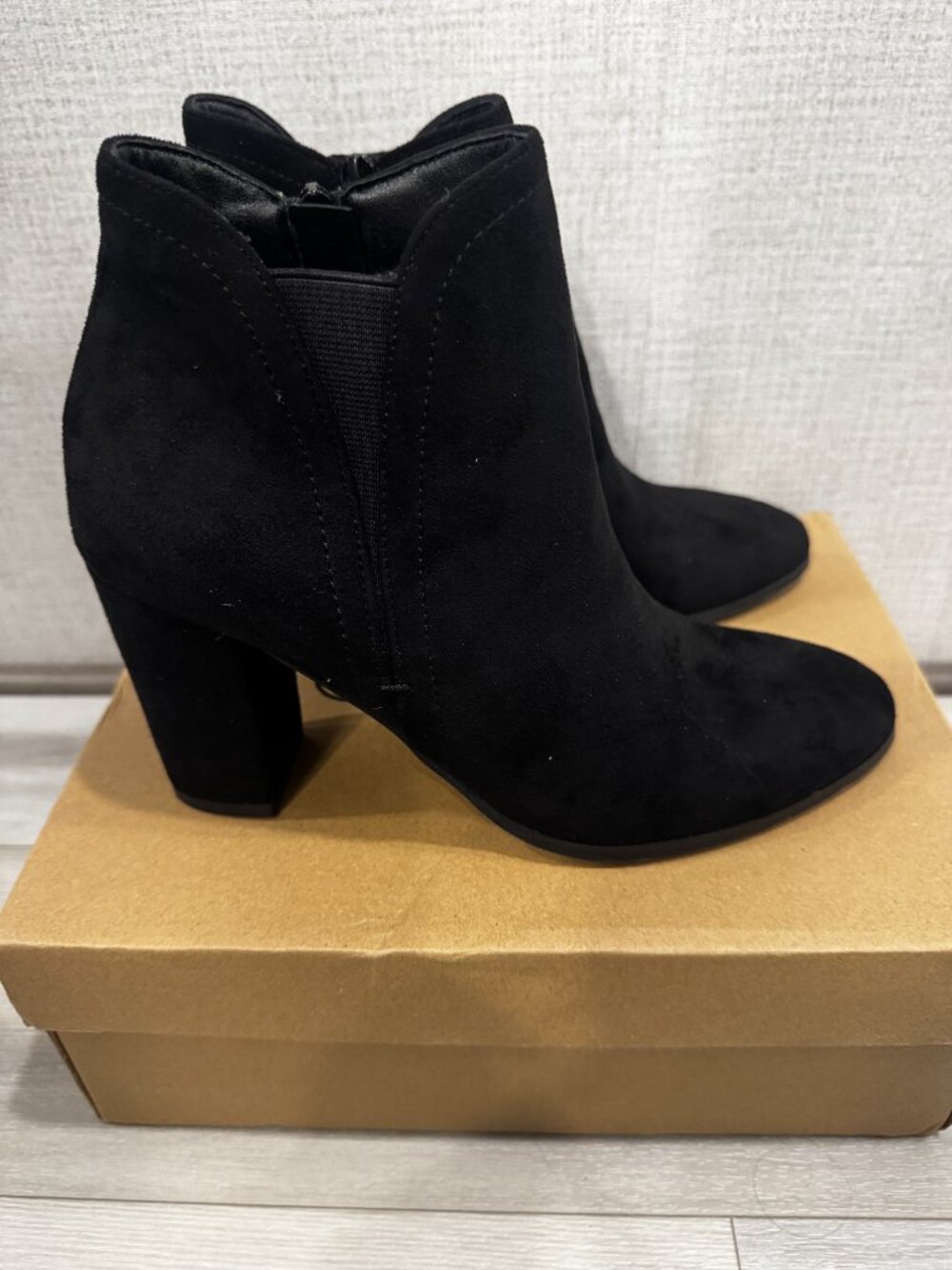 Newbella Black Suede Pointed Toe Bootie | 3" Block Heel | Side Zip | 8.5 NIB - Picture 9 of 9